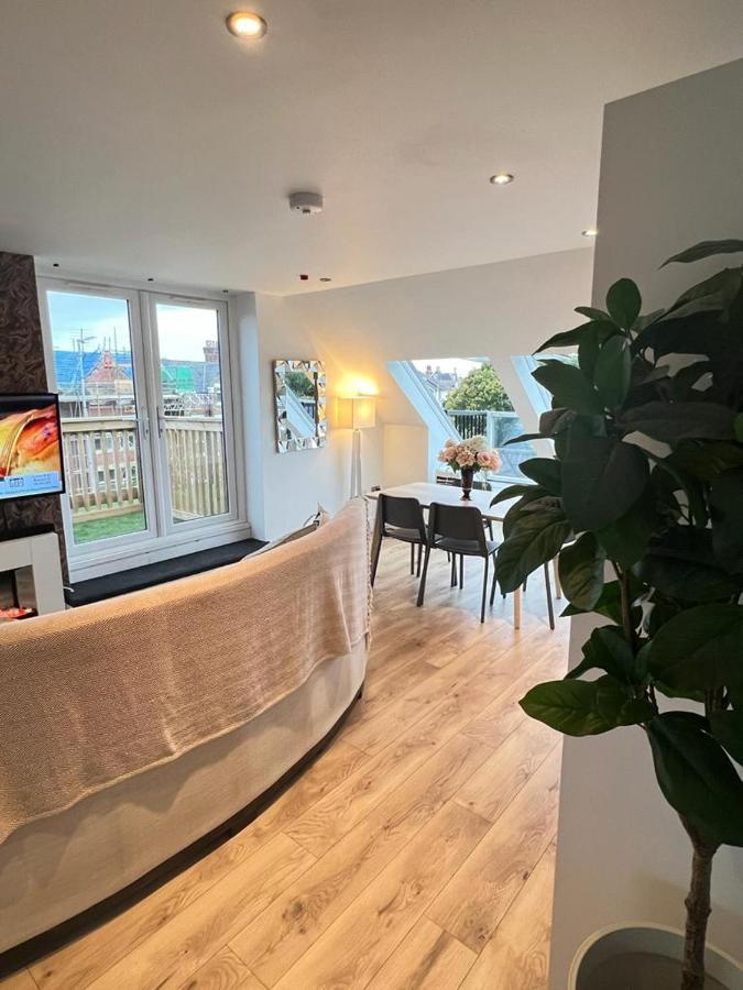 Stunning Luminous Penthouse/ 2Beds 2Baths Διαμέρισμα Μπόρνμουθ Εξωτερικό φωτογραφία